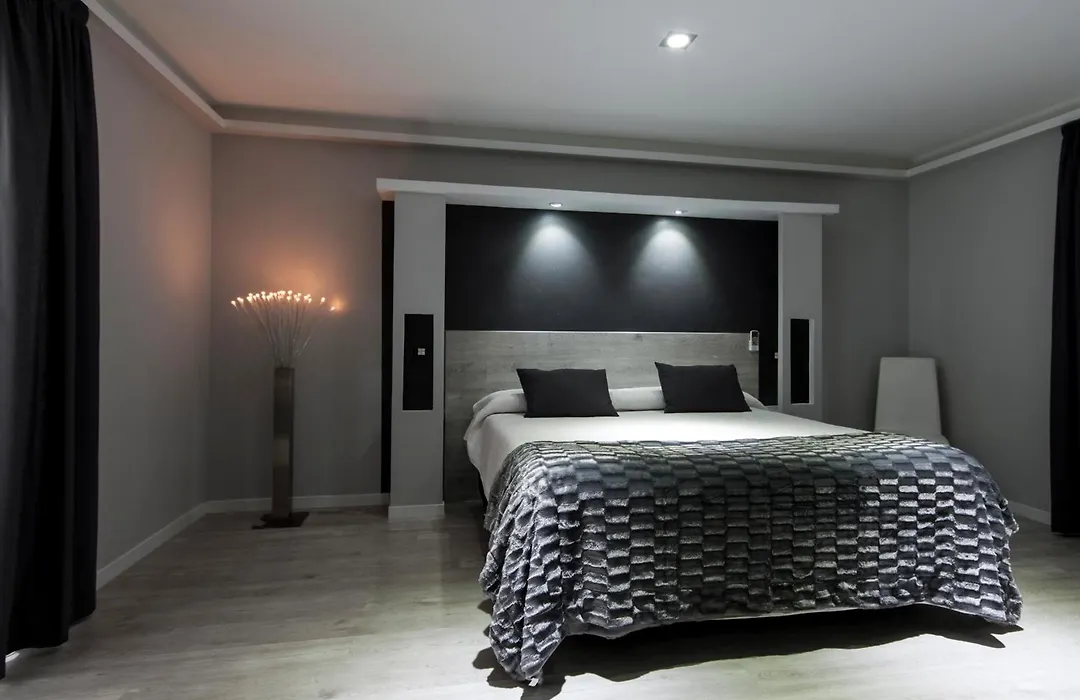 Hostal Overnight Madrid-1