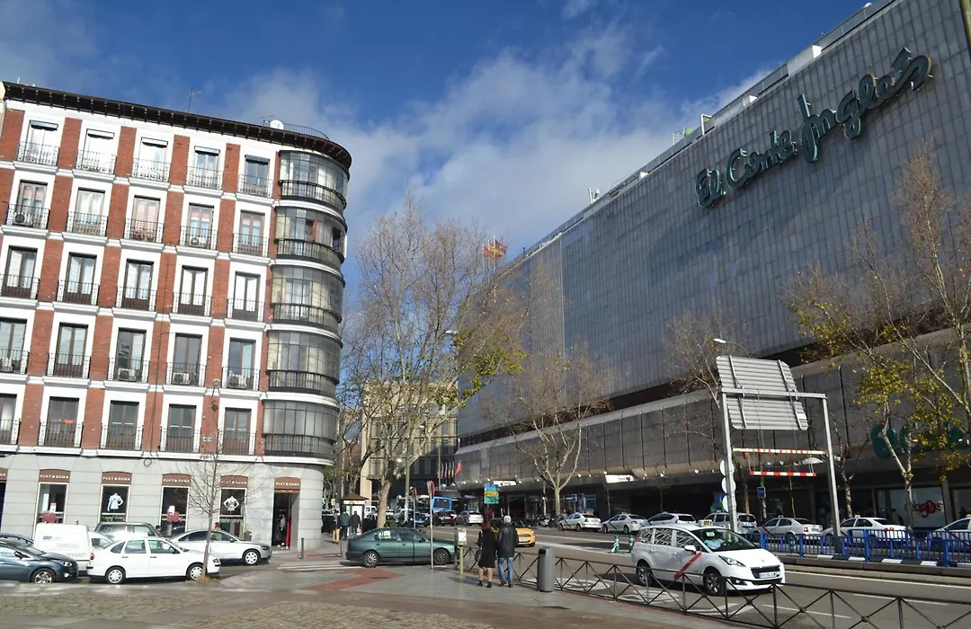 Hostal Overnight Madrid-1