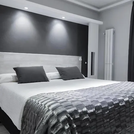 Hostal Overnight Madrid-3